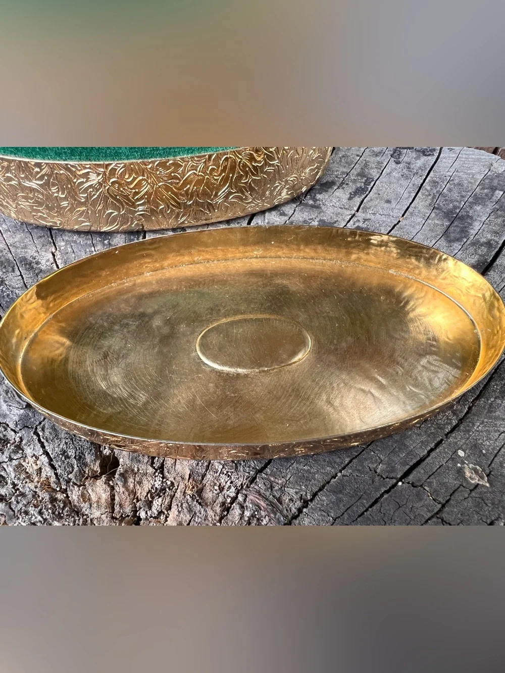 N/A elegant gold